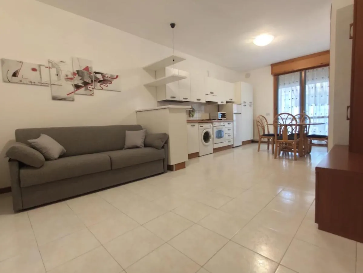Apartment Bafile 18 - Piazza Marconi - Centrale - 50 Mt Dal Mare Lido di Jesolo
